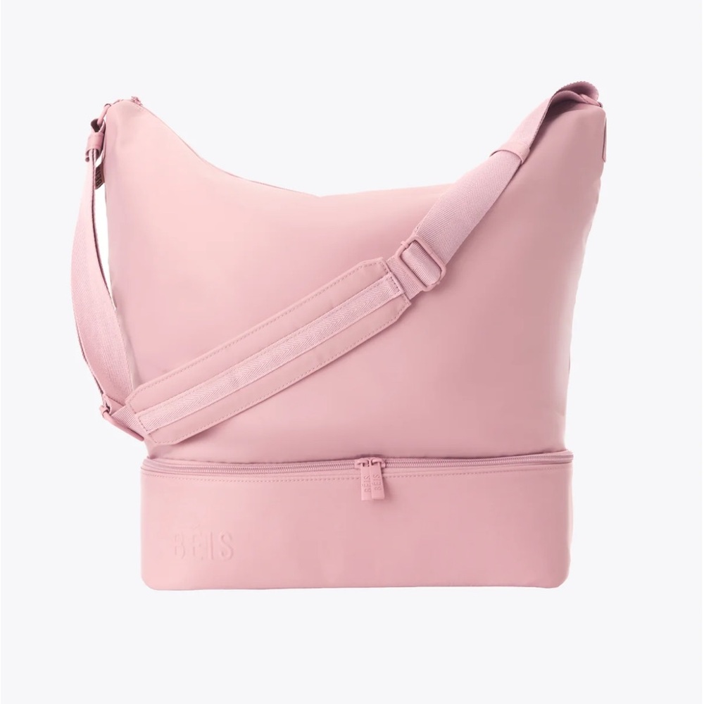 Crescent weekender or daytripper as I’ve heard it called in Atlas pink